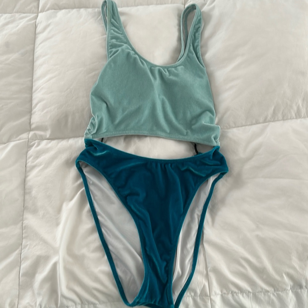 One piece PINK bathing suit